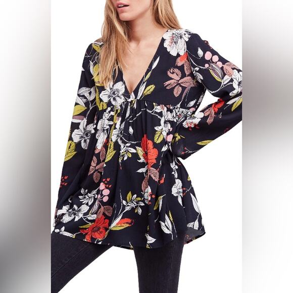 Free People Bella Floral Print Boho Bell Sleeve Tunic Mini Dress Black Combo S - Picture 2 of 11